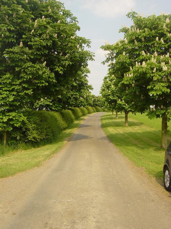 Furtho Manor Farm Bed & Breakfast Milton Keynes Exterior photo
